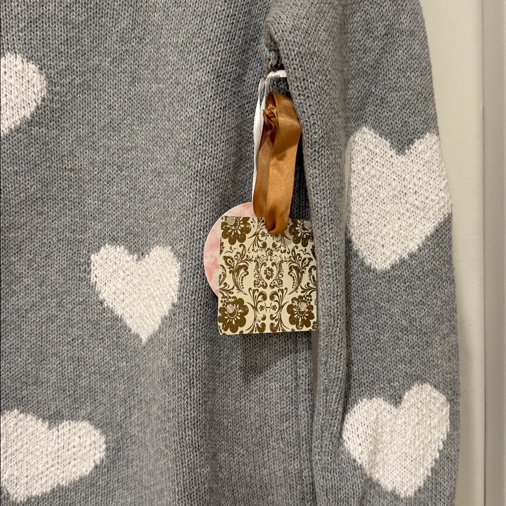 Christian Siriano Gray Sweater with White Heart Design Sz XS - Picture 4 of 8